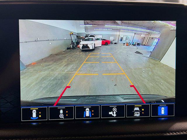 2023 GMC Yukon XL 4WD SLT