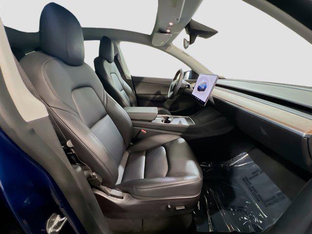 2022 Tesla Model Y Long Range Dual Motor All-Wheel Drive