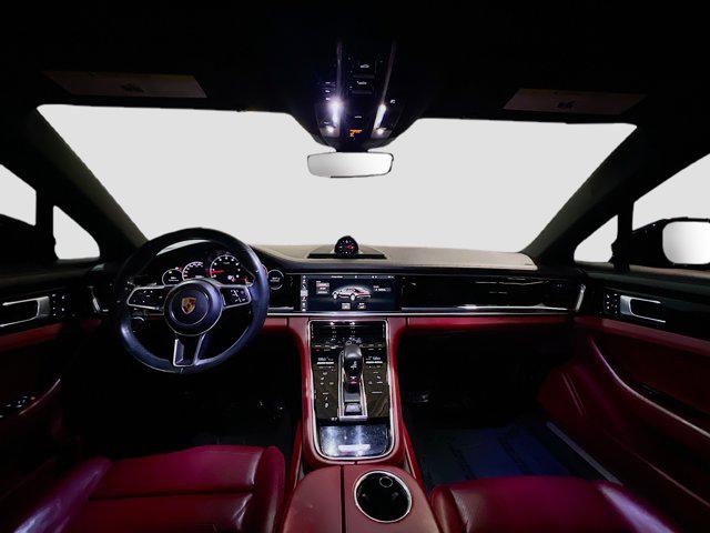 2018 Porsche Panamera 4