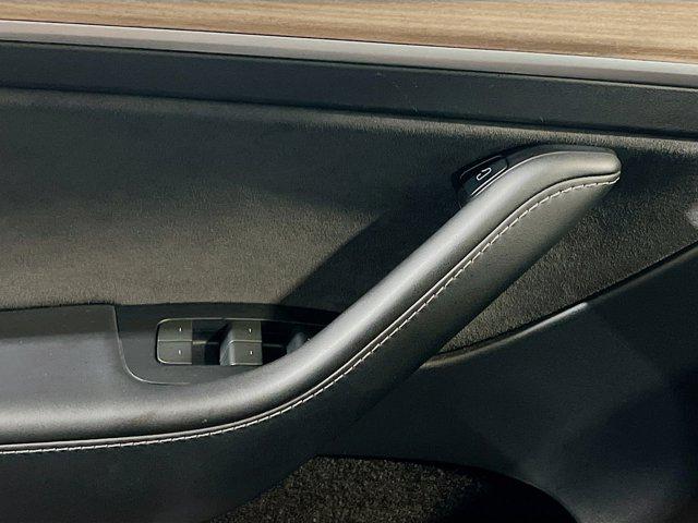 2024 Tesla Model Y Long Range Single Motor Rear-Wheel Drive