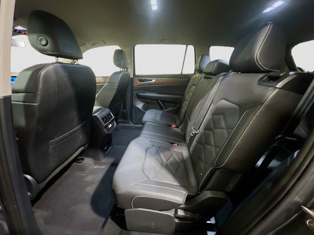 2025 Volkswagen Atlas 2.0T SE