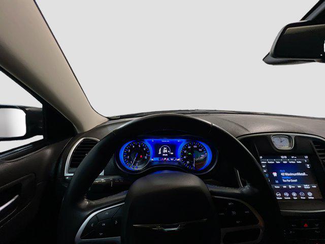 2021 Chrysler 300 Touring L