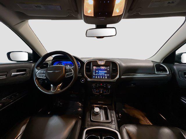 2021 Chrysler 300 Touring L
