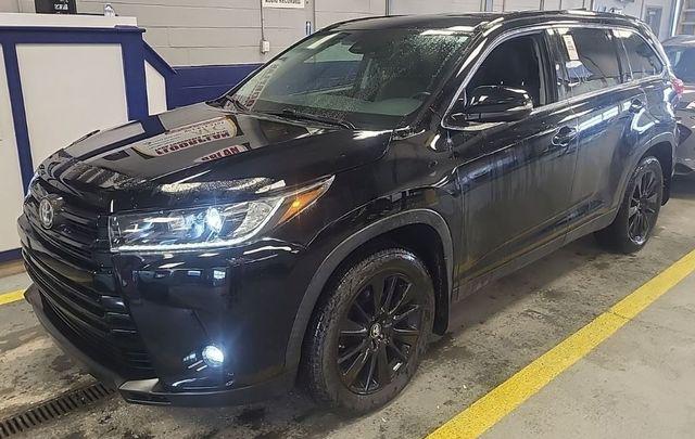 2019 Toyota Highlander XLE for sale in Saint Cloud, MN