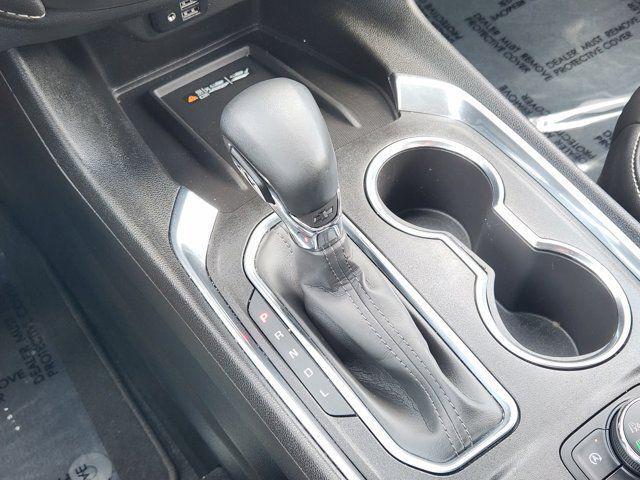 2023 Chevrolet Traverse AWD LT Leather