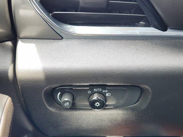 2023 Chevrolet Traverse AWD LT Leather