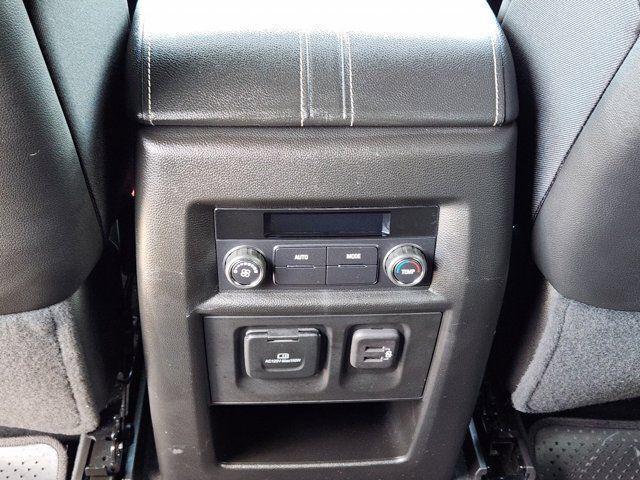 2023 Chevrolet Traverse AWD LT Leather