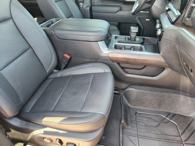 2026 GMC Sierra 1500 Crew Cab, Short Bed, SLT, 4WD