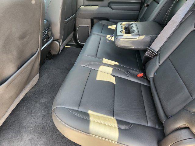 2026 GMC Sierra 1500 Crew Cab, Short Bed, SLT, 4WD