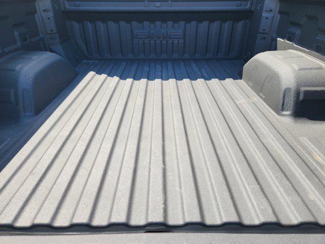 2026 GMC Sierra 1500 Crew Cab, Short Bed, SLT, 4WD