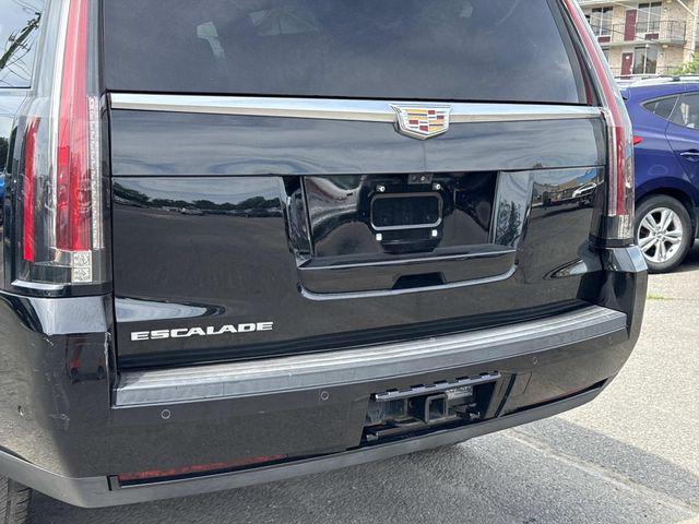 2017 Cadillac Escalade Luxury