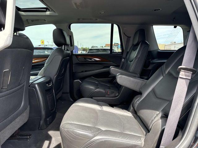 2017 Cadillac Escalade Luxury