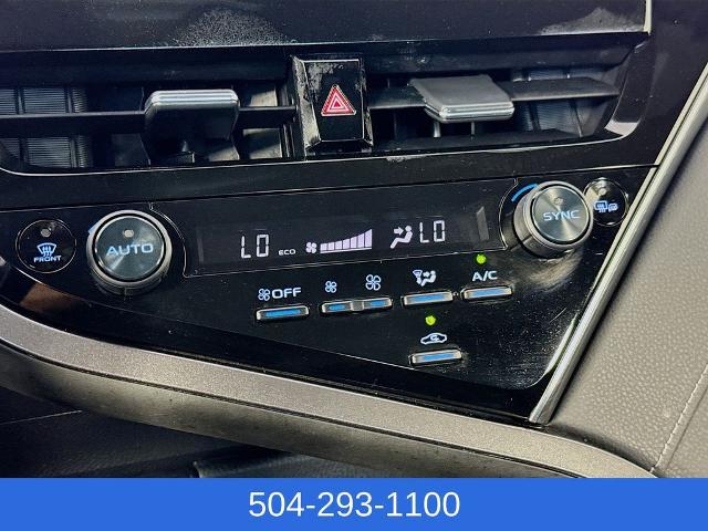 2023 Toyota Camry SE Nightshade Edition Hybrid