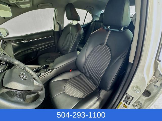 2023 Toyota Camry SE Nightshade Edition Hybrid