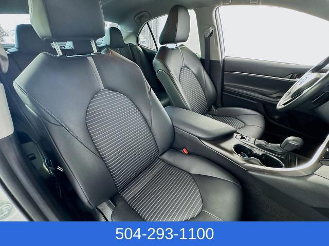 2023 Toyota Camry SE Nightshade Edition Hybrid