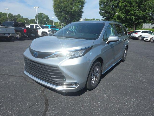 2021 Toyota Sienna XLE