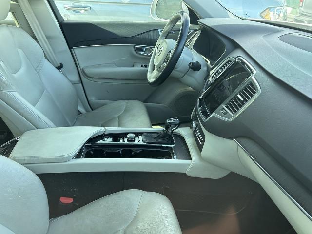 2020 Volvo XC90 T5 Momentum 7 Passenger