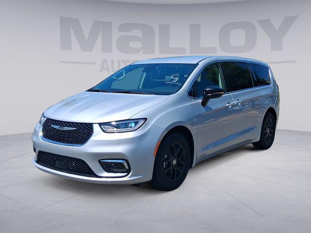 2024 Chrysler Pacifica Touring L for sale in Charlottesville, VA