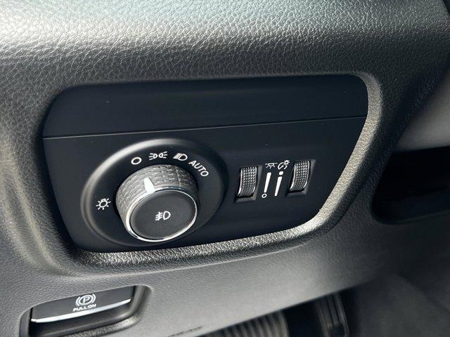 2023 Jeep Grand Cherokee Summit 4x2