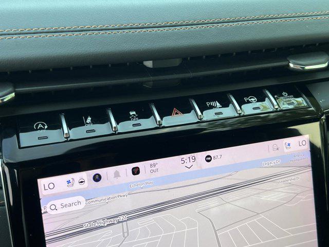 2023 Jeep Grand Cherokee Summit 4x2