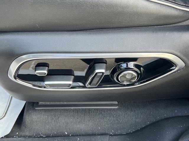 2023 Jeep Grand Cherokee Summit 4x2
