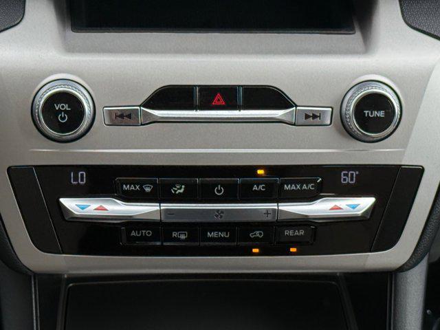 2021 Ford Explorer Base