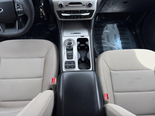 2021 Ford Explorer Base