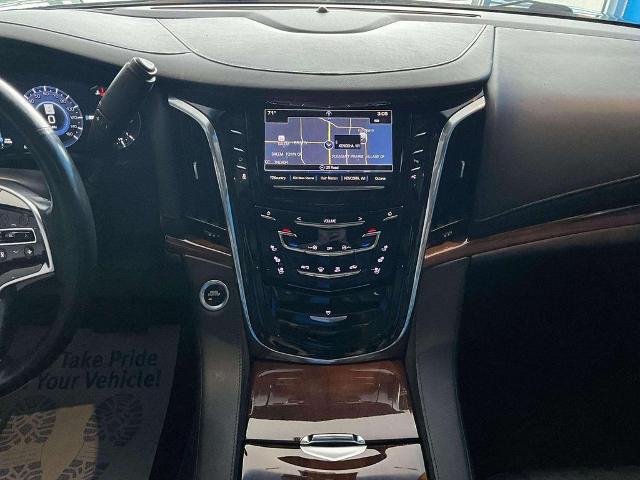 2017 Cadillac Escalade Luxury