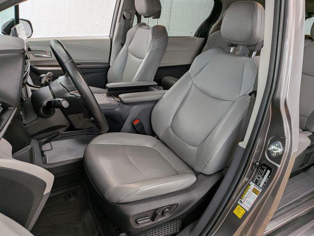 2022 Toyota Sienna XLE 8 Passenger