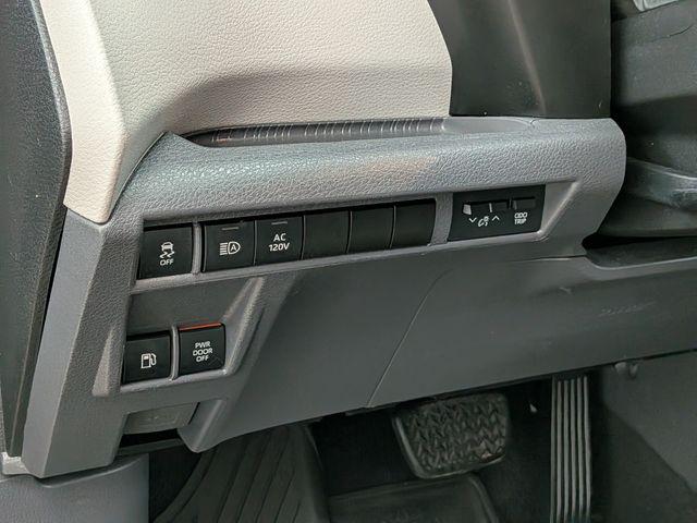 2022 Toyota Sienna XLE 8 Passenger