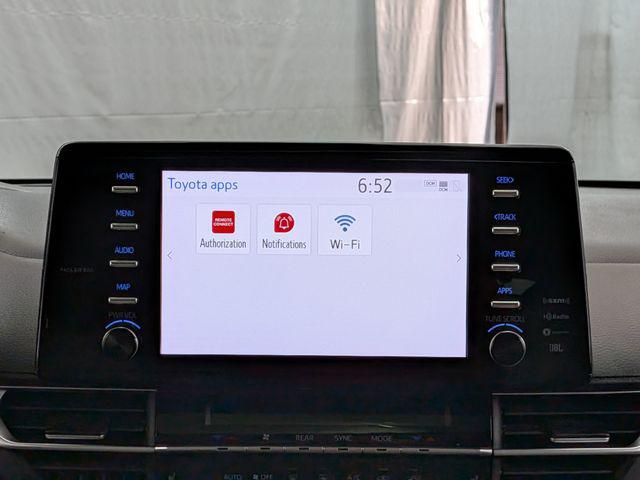 2022 Toyota Sienna XLE 8 Passenger