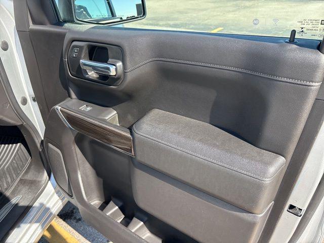 2021 Chevrolet Silverado 1500 4WD Crew Cab Short Bed LT