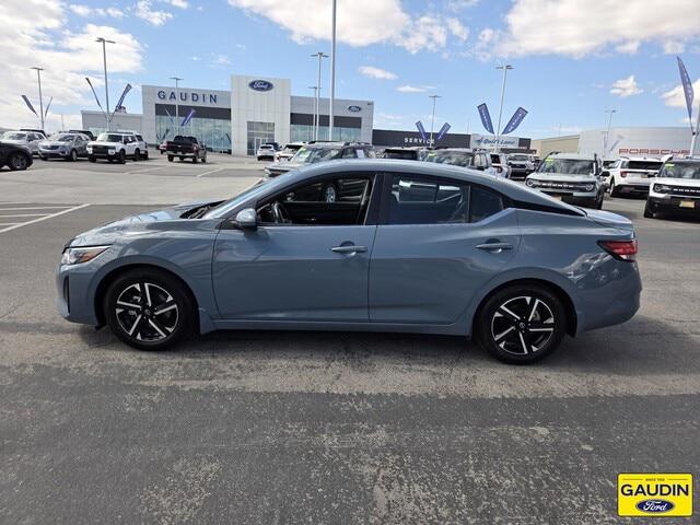 2024 Nissan Sentra SV Xtronic CVT