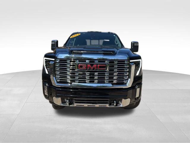 2024 GMC Sierra 2500HD 4WD Crew Cab Standard Bed Denali