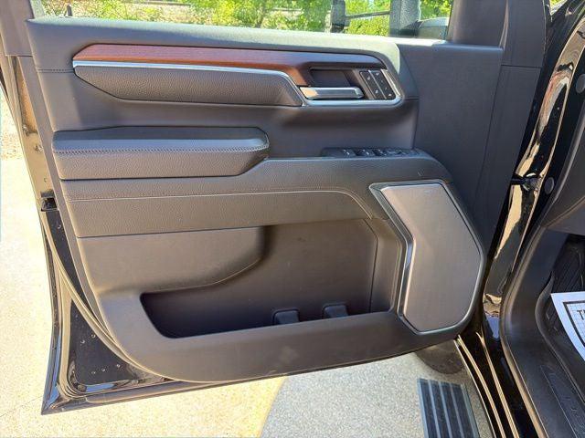 2024 GMC Sierra 2500HD 4WD Crew Cab Standard Bed Denali