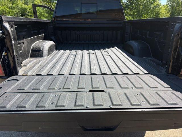 2024 GMC Sierra 2500HD 4WD Crew Cab Standard Bed Denali