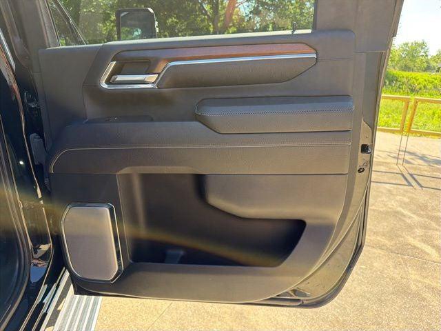 2024 GMC Sierra 2500HD 4WD Crew Cab Standard Bed Denali