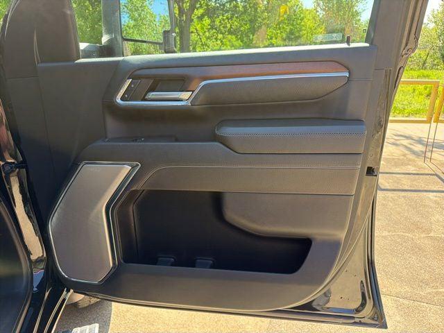 2024 GMC Sierra 2500HD 4WD Crew Cab Standard Bed Denali