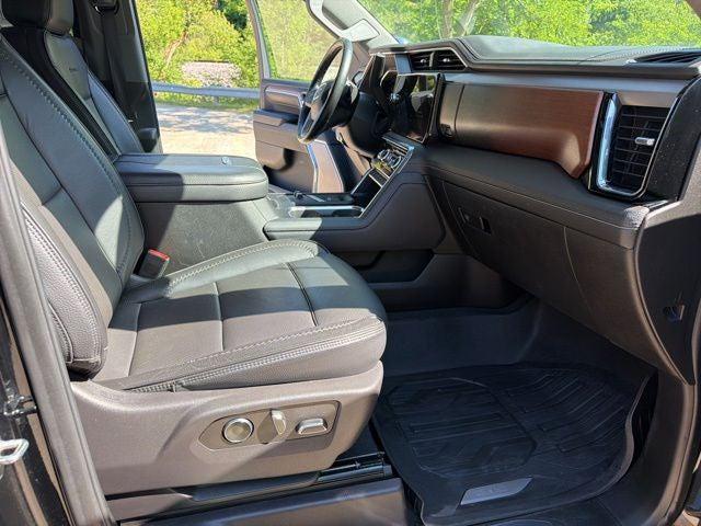 2024 GMC Sierra 2500HD 4WD Crew Cab Standard Bed Denali