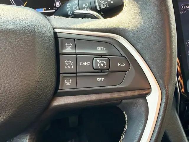 2023 Jeep Grand Cherokee L Limited 4x4
