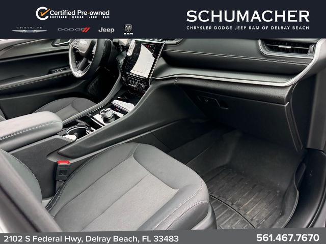 2023 Jeep Grand Cherokee L Laredo 4x4