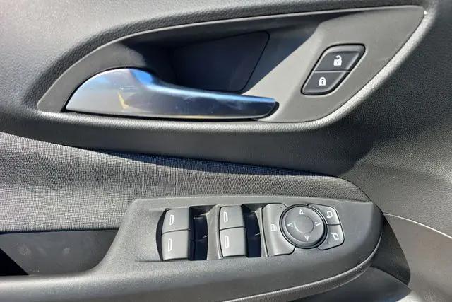 2026 Buick NV Preferred FWD