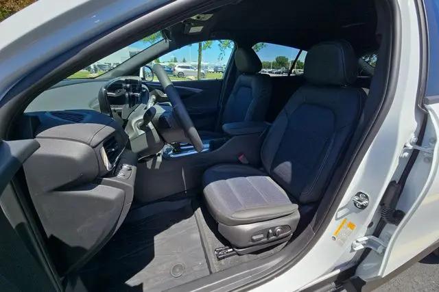 2026 Buick NV Preferred FWD