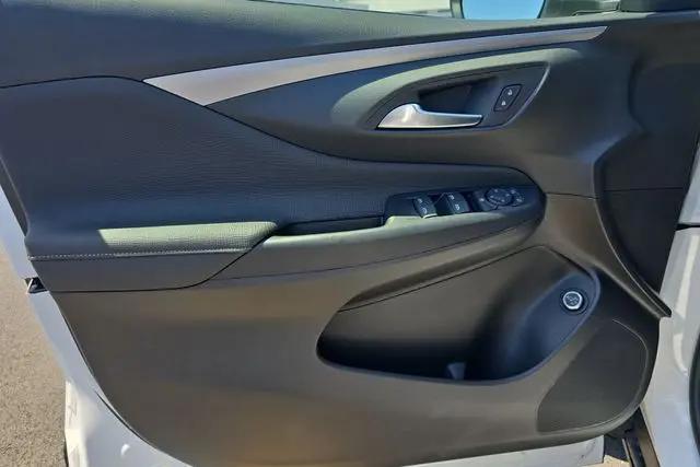 2026 Buick NV Preferred FWD