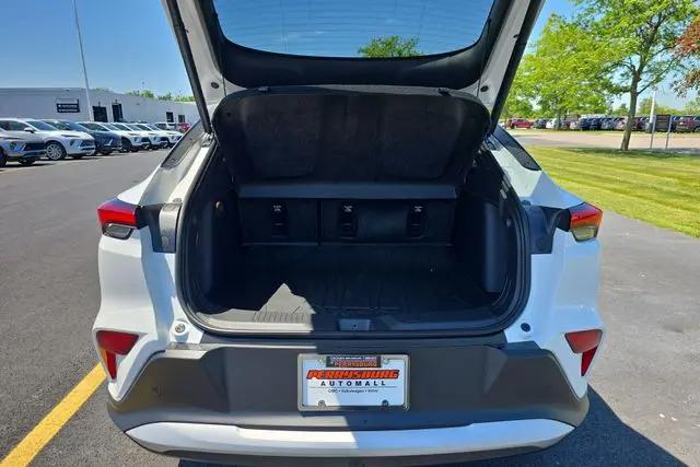 2026 Buick NV Preferred FWD