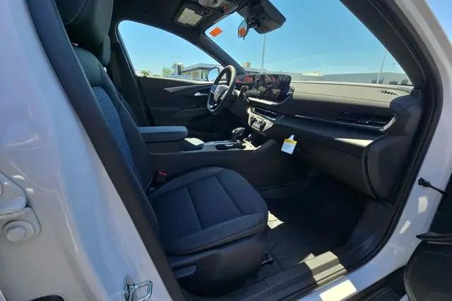 2026 Buick NV Preferred FWD