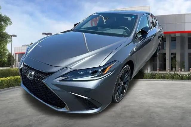 2023 Lexus ES 300h F SPORT Handling