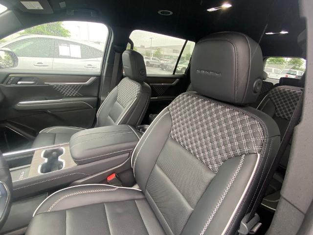 2025 GMC Acadia AWD Denali