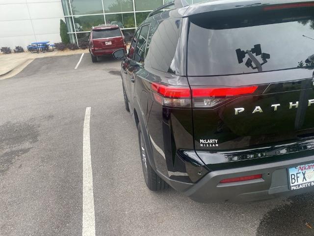 2025 Nissan Pathfinder SV FWD