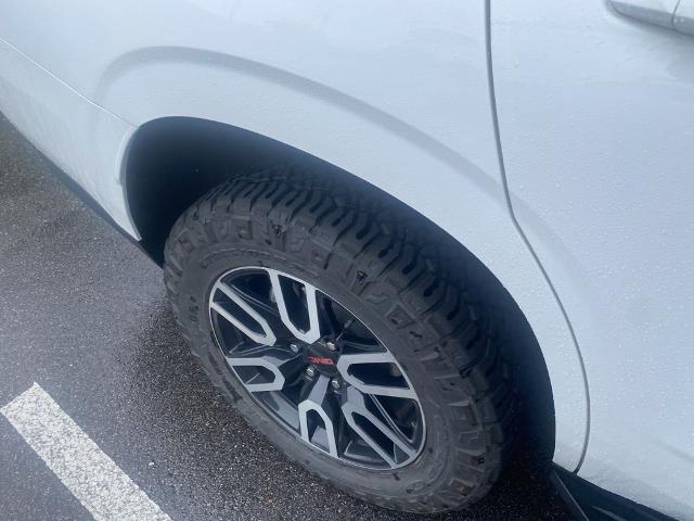 2024 GMC Yukon 4WD AT4